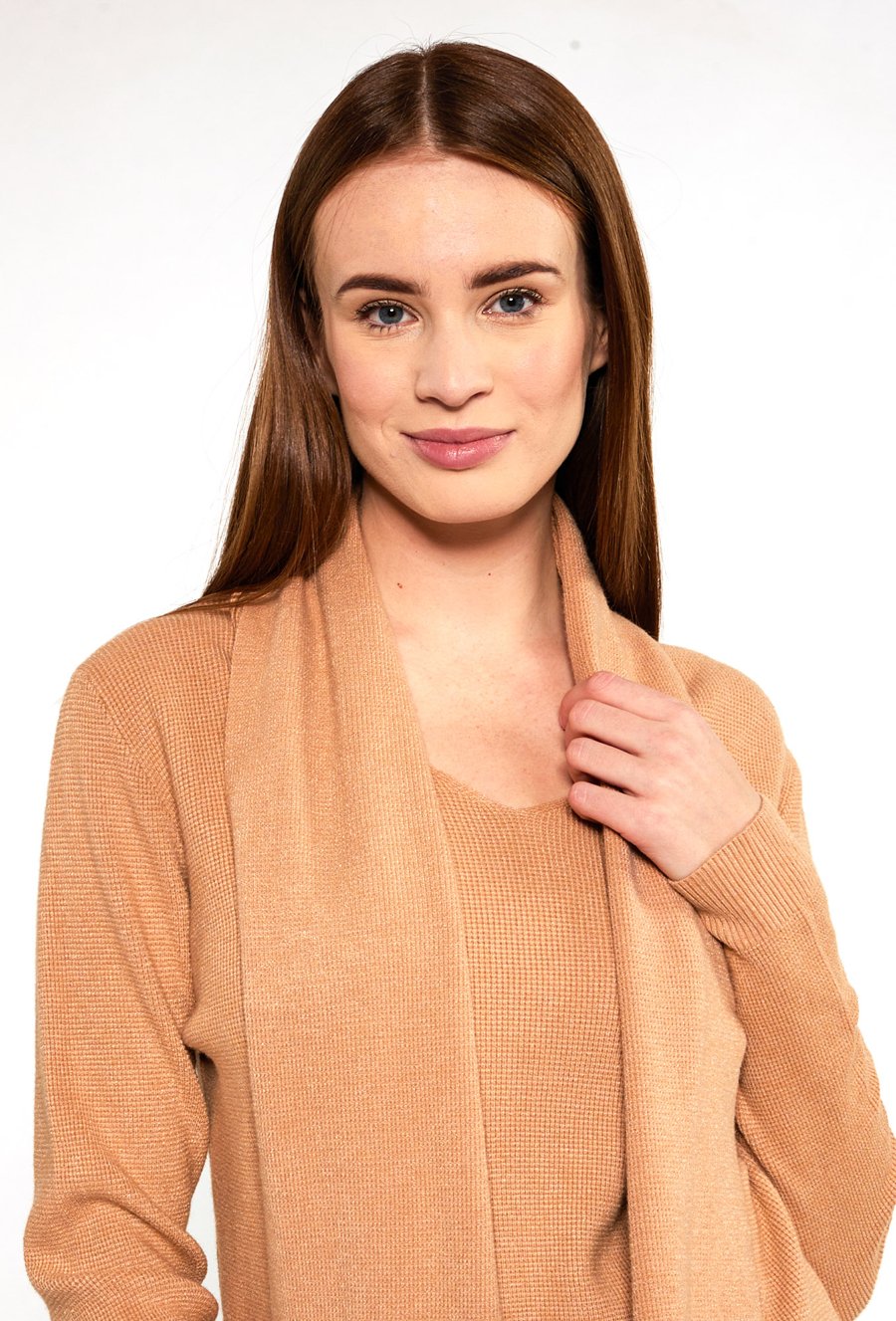 Sweter damski z wszytym szalikiem