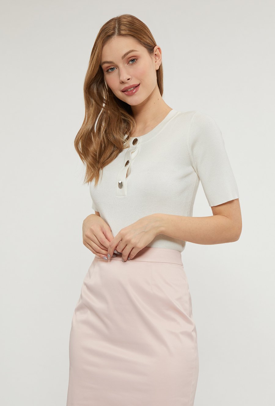 Sweter z kr&oacute;tkimi rękawami