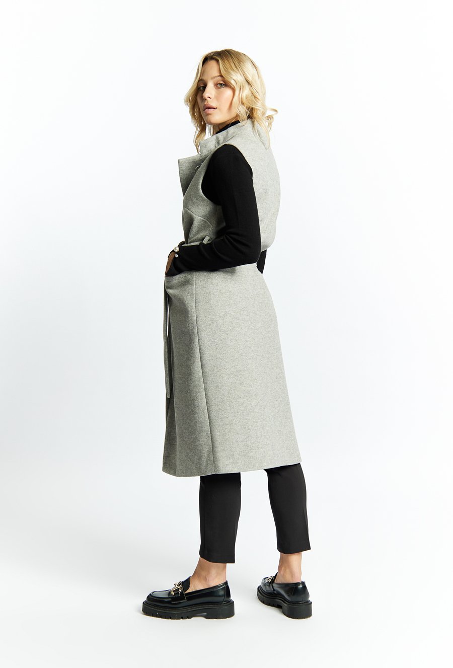 Elegancka kamizelka z paskiem