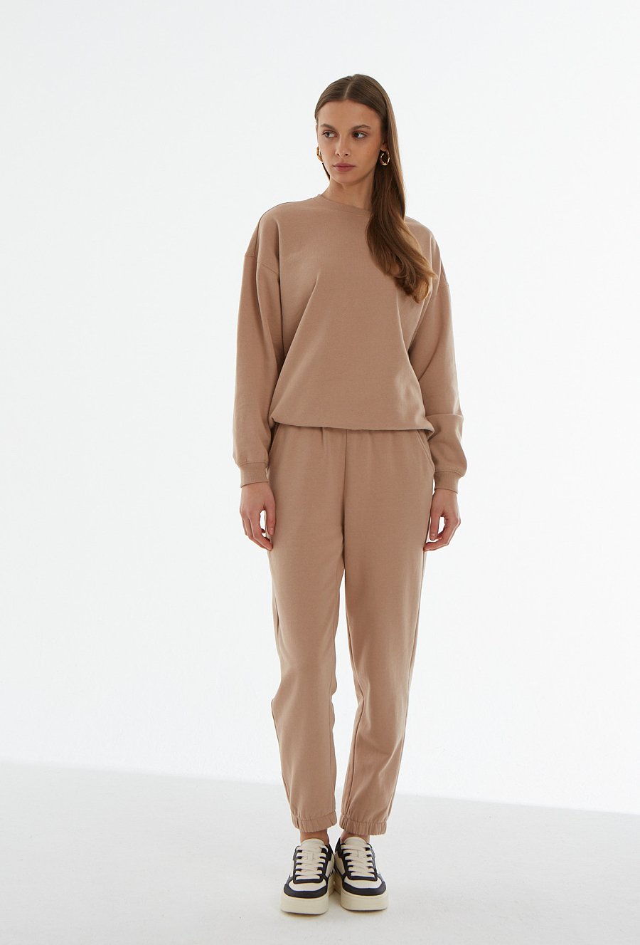 Beżowa klasyczna bluza