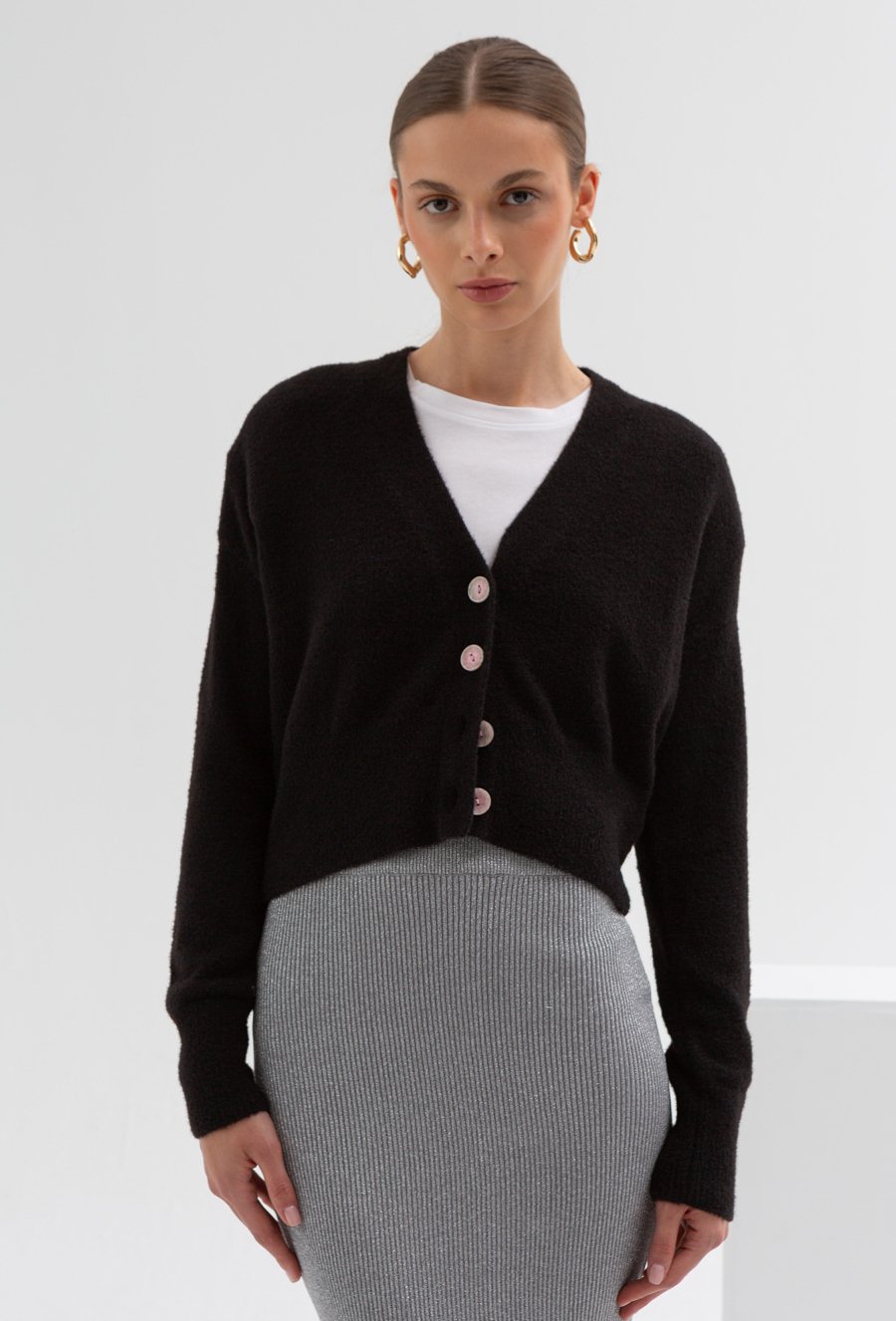 Czarny kardigan z efektem moheru