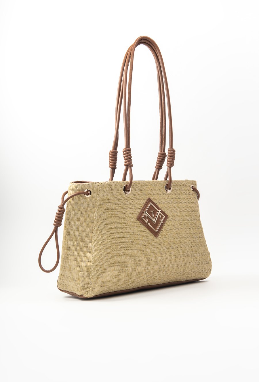 Koszyk ze słomianym frontem