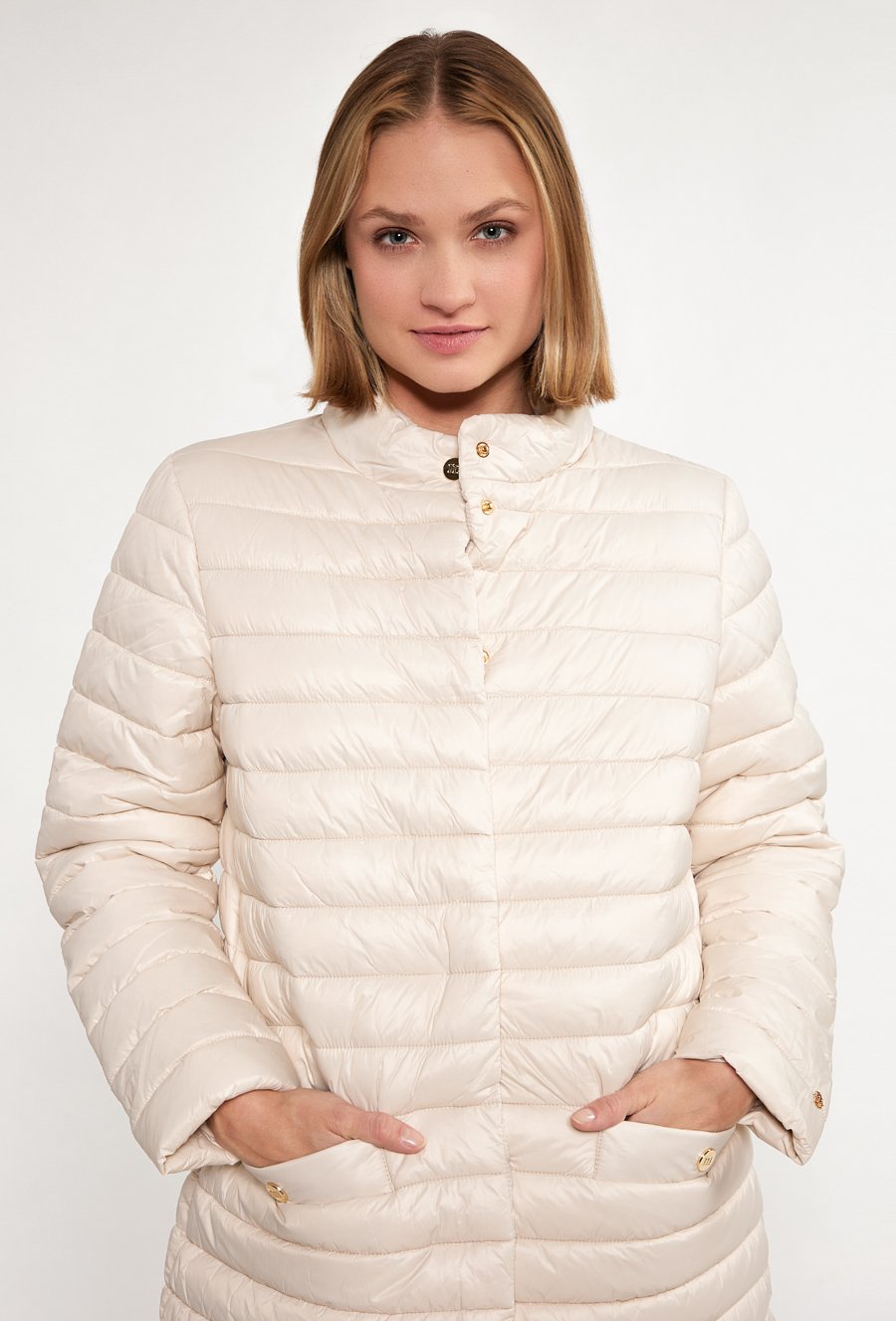 Pikowany płaszcz damski