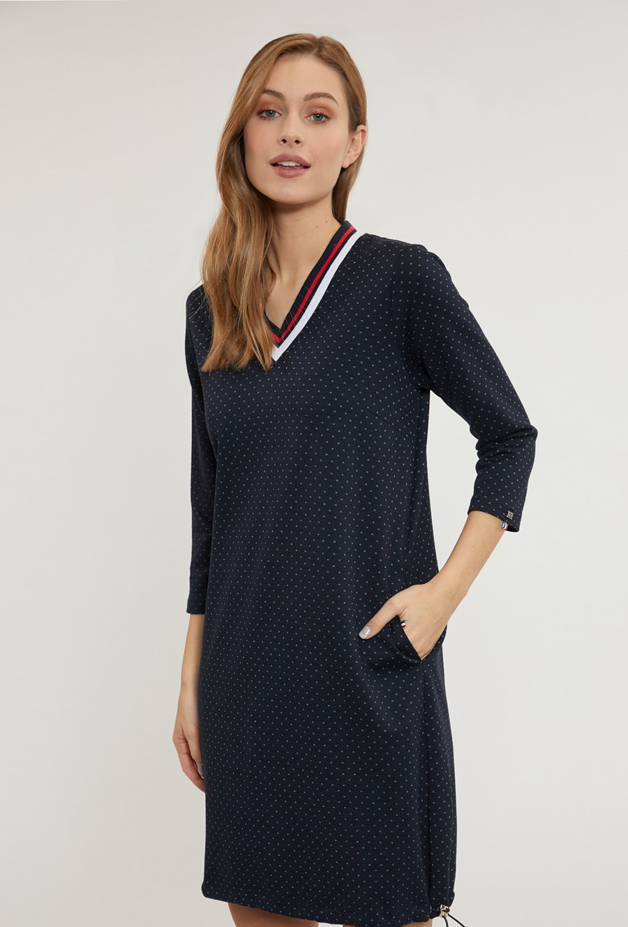 Sukienka w drobny wz&oacute;r