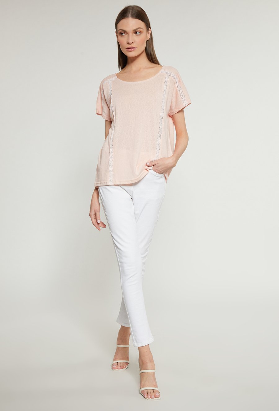 Bluzka damska z ażurowymi wstawkami