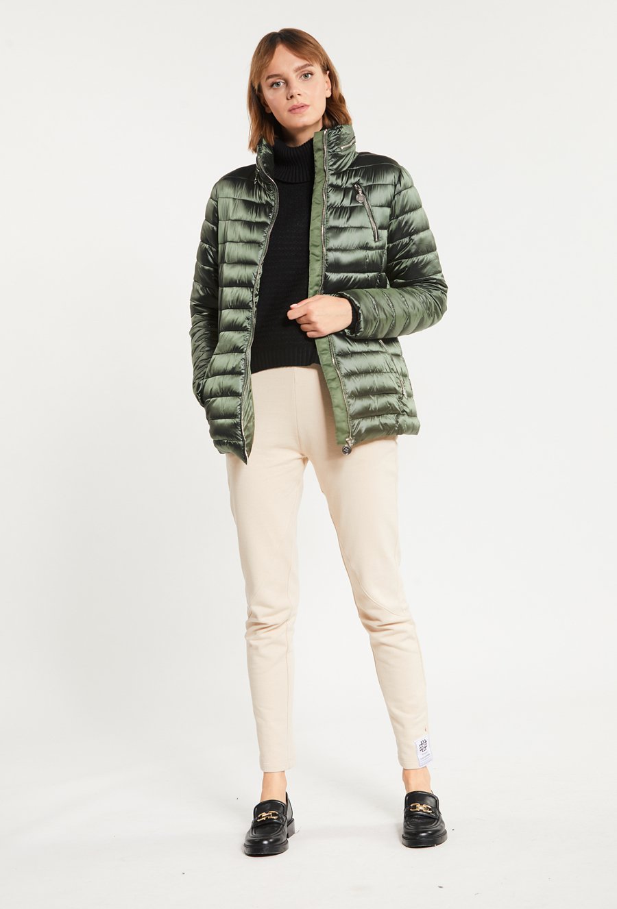 Pikowana kurtka damska z kołnierzem