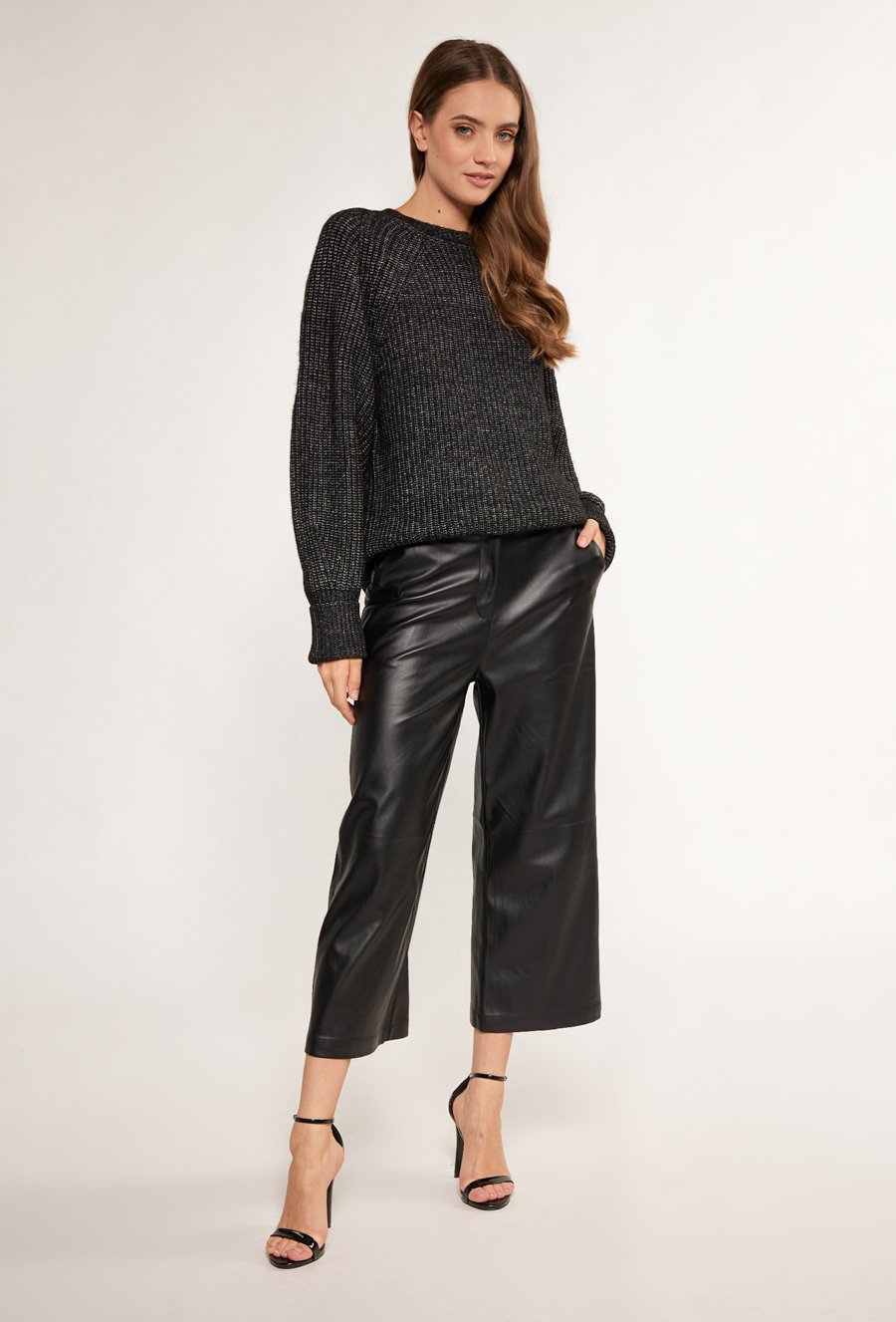 Kuloty damskie z imitacji sk&oacute;ry