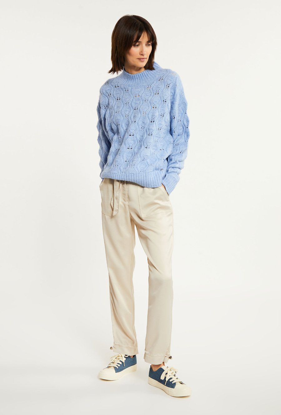 Spodnie na co dzień z połyskującego materiału