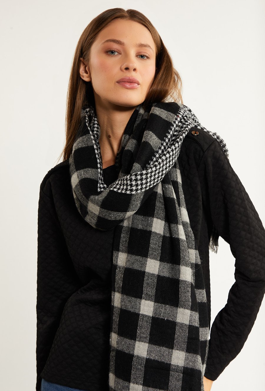 Szal damski w kratę