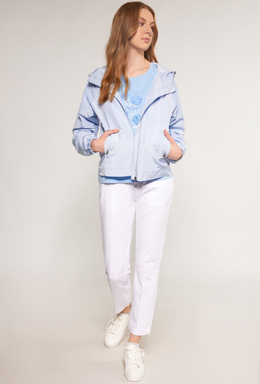 Przejściowa kr&oacute;tka kurtka