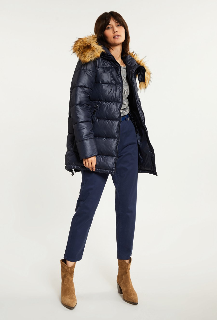 Pikowana kurtka damska z kapturem