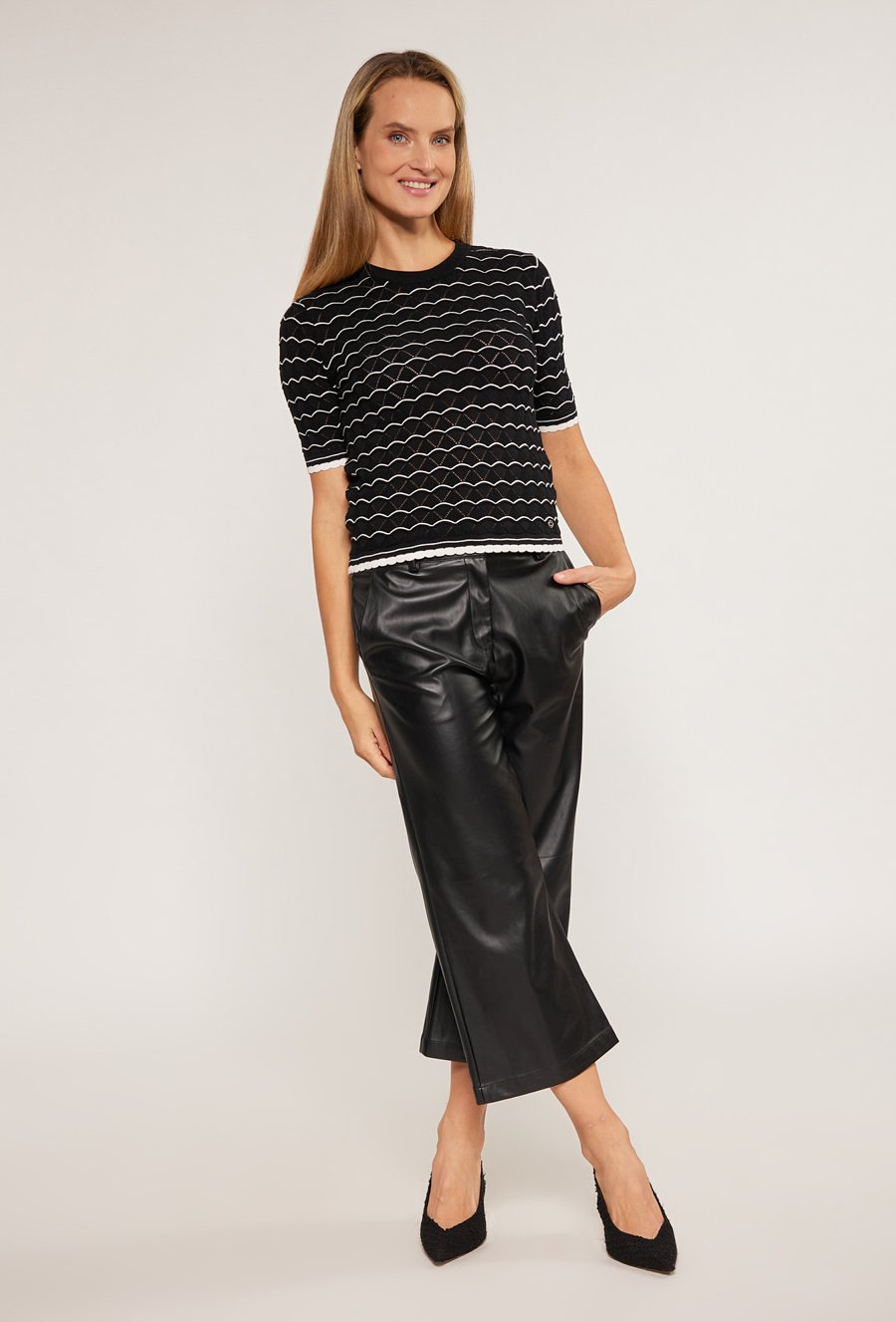 Ażurowy sweterek z bawełny