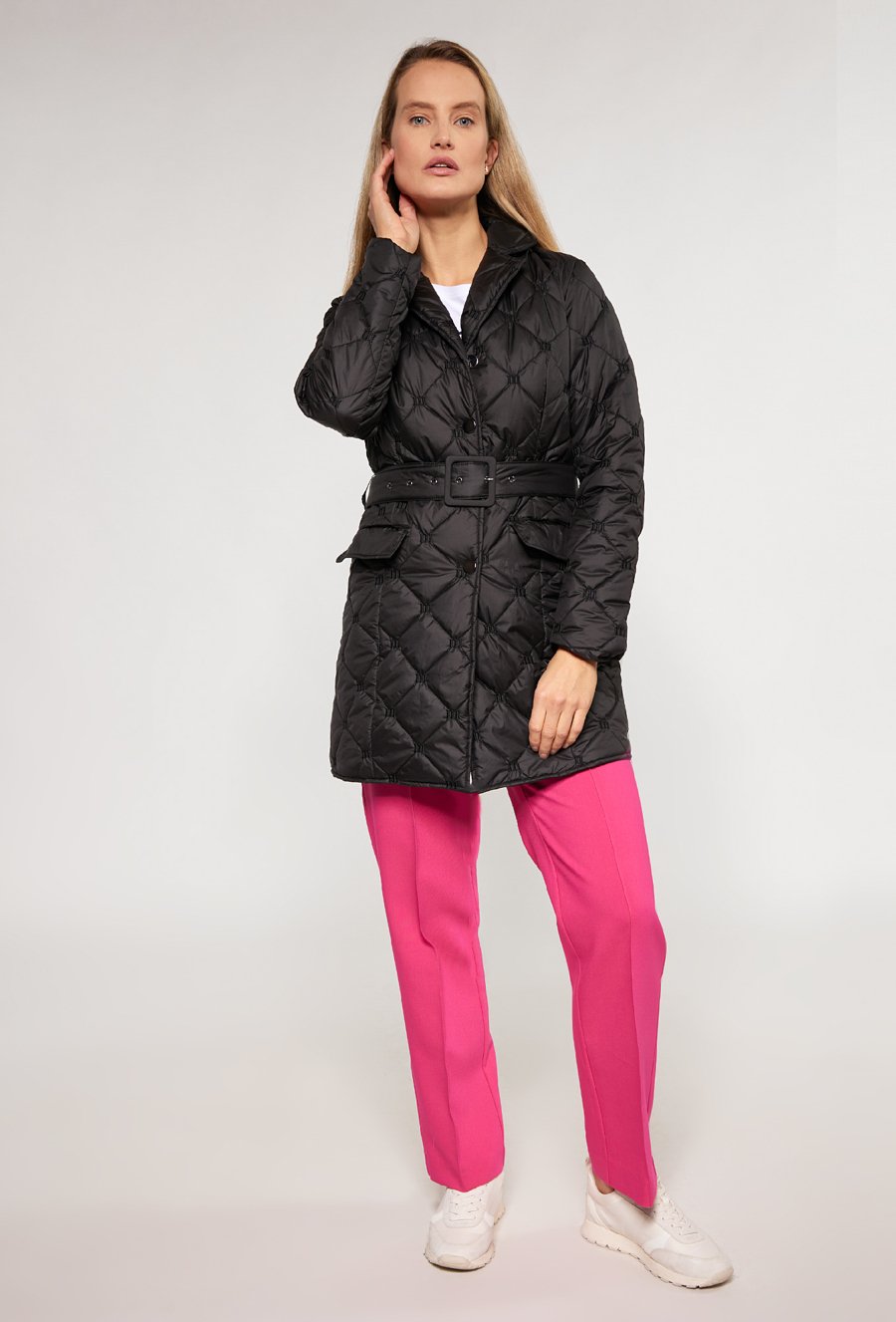 Pikowany płaszcz damski