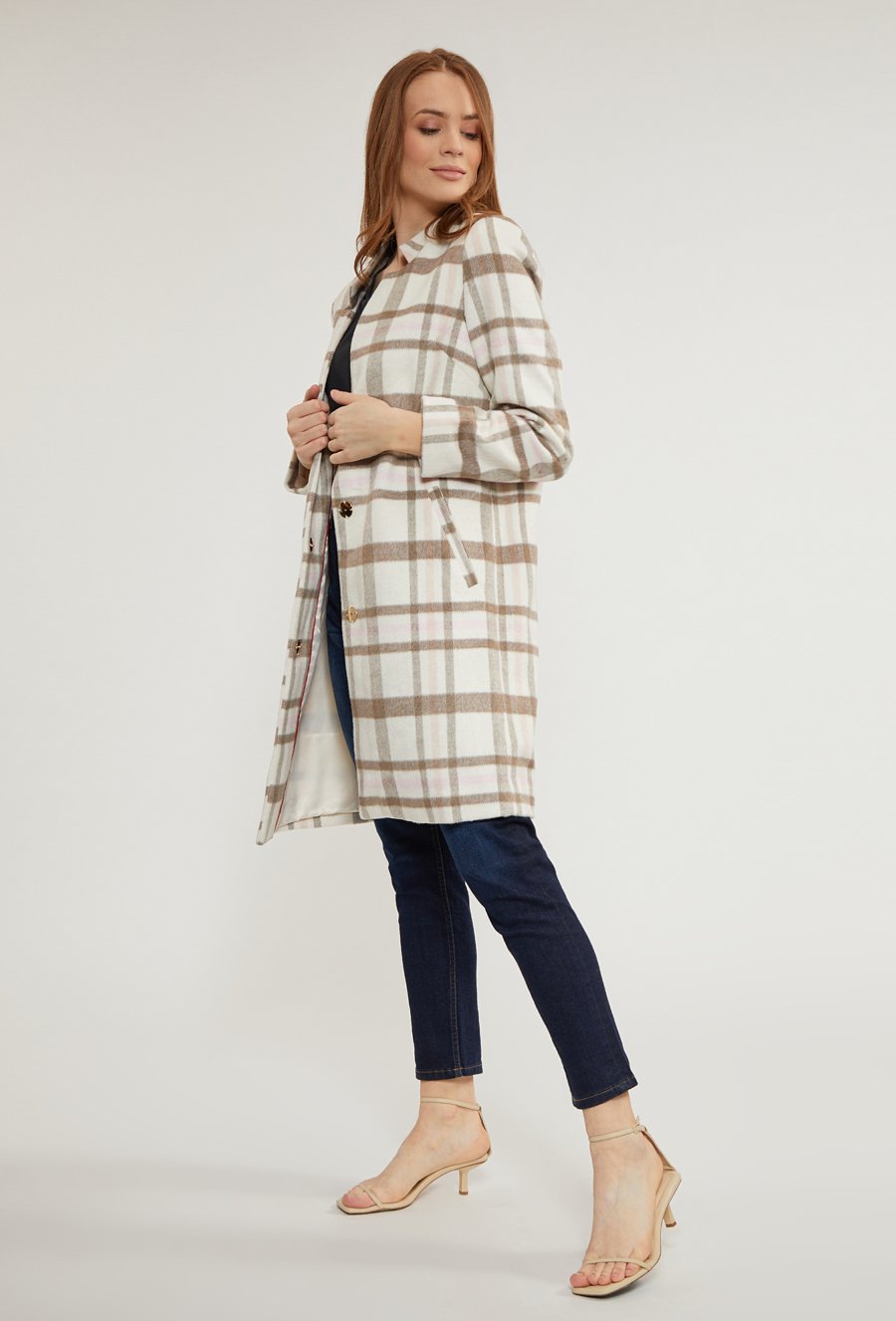 Klasyczny płaszcz w kratę