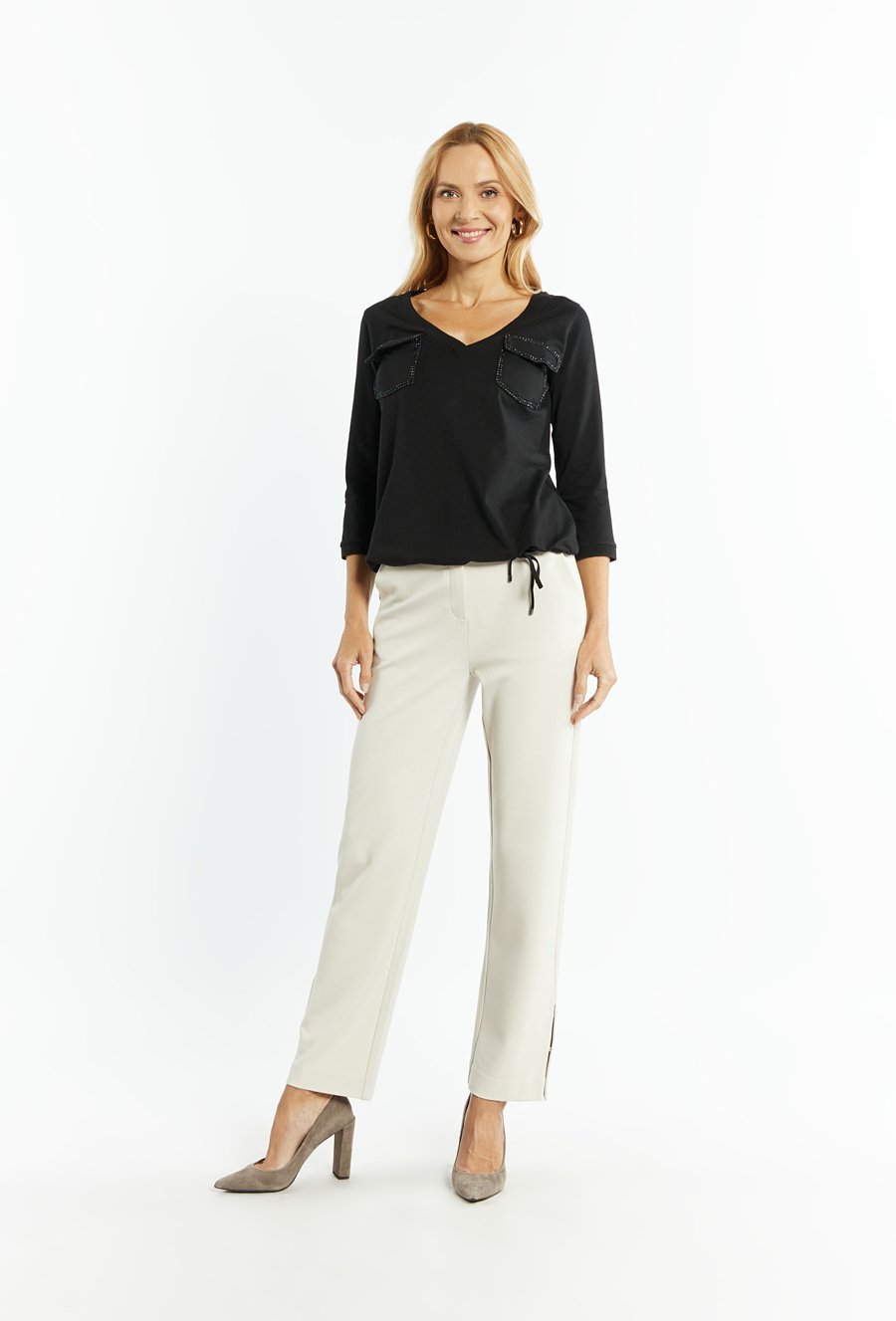 T-shirt damski z połyskującymi kieszonkami