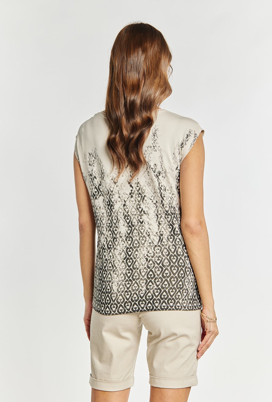 T-shirt damski z dekoltem V