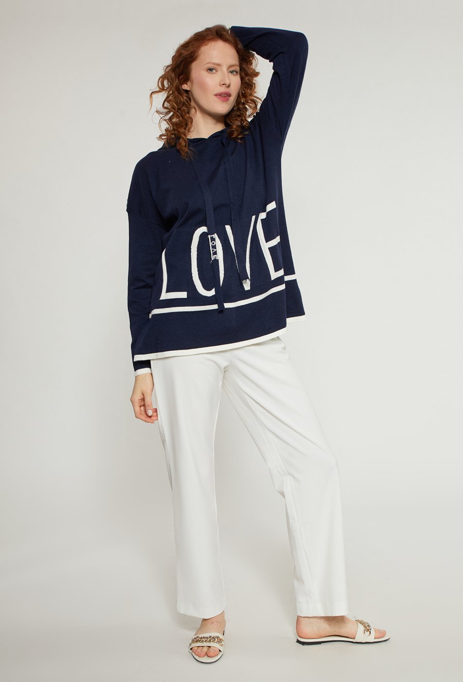 Sweter damski z kapturem