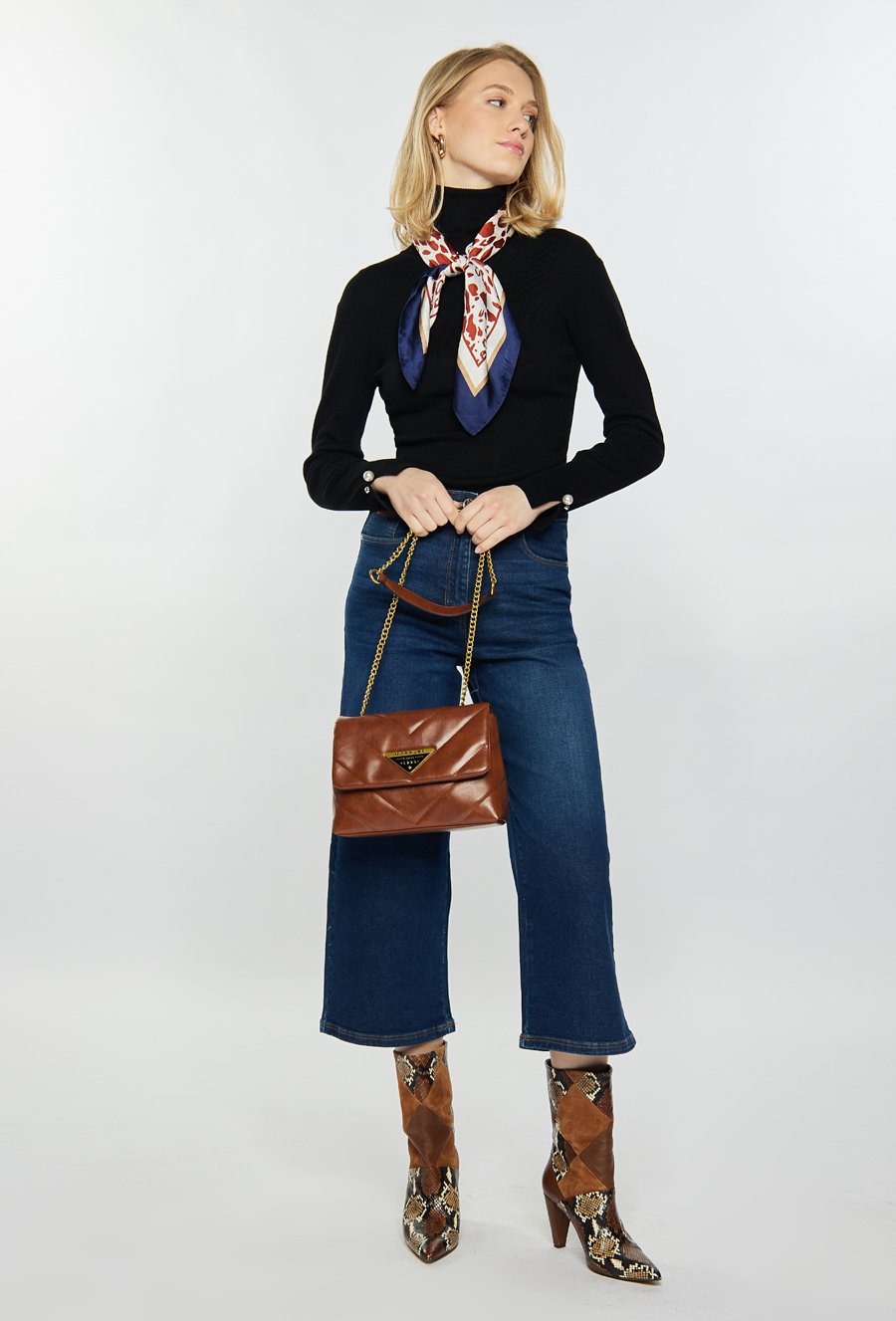 Pikowana torba damska z klapą