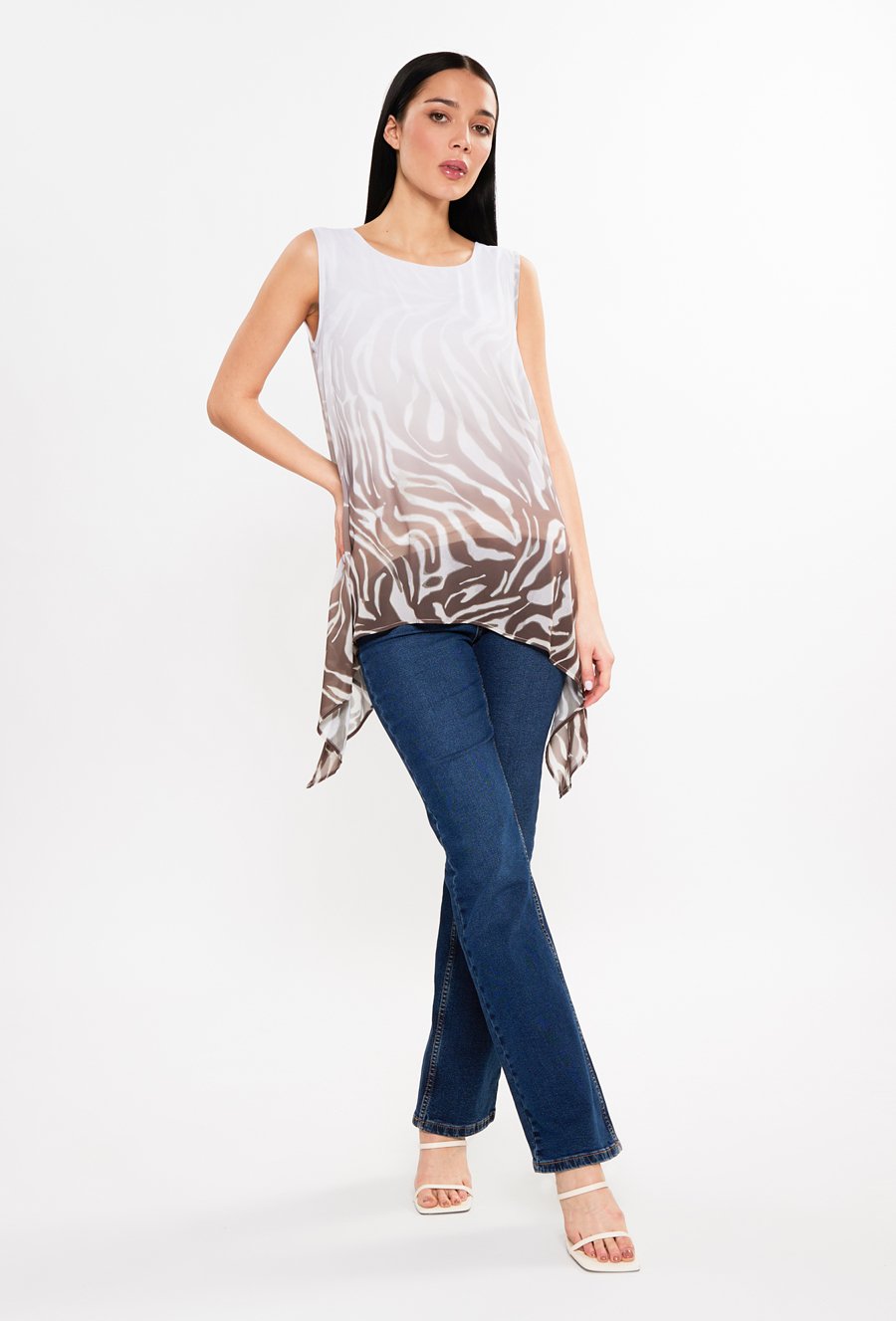 Wzorzysta bluzka z asymetrycznym dołem