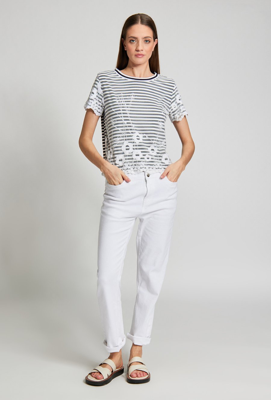 T-shirt damski z wzorem i siateczką