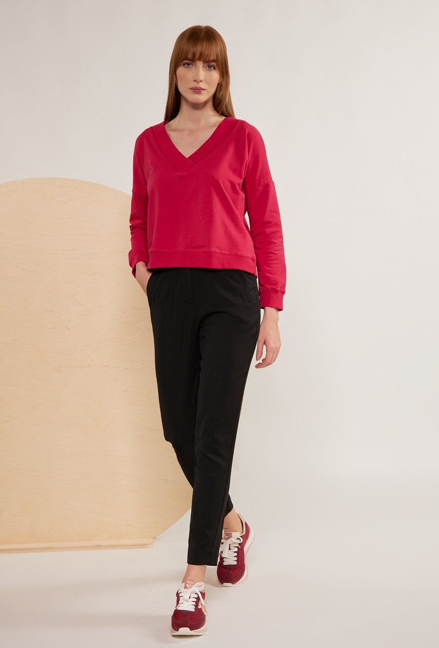 Bluza z dekoltem w V-neck