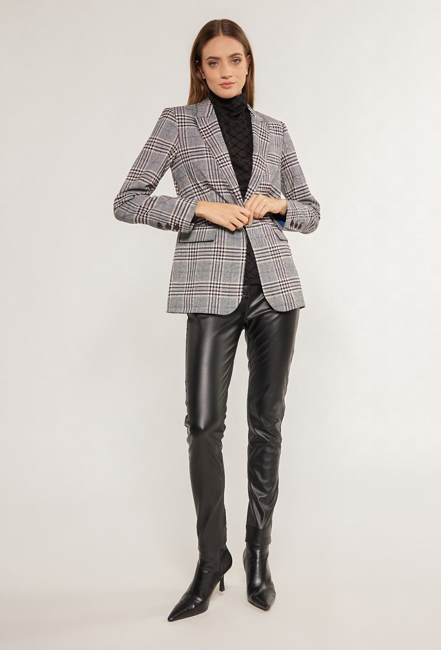 Spodnie z imitacji sk&oacute;ry