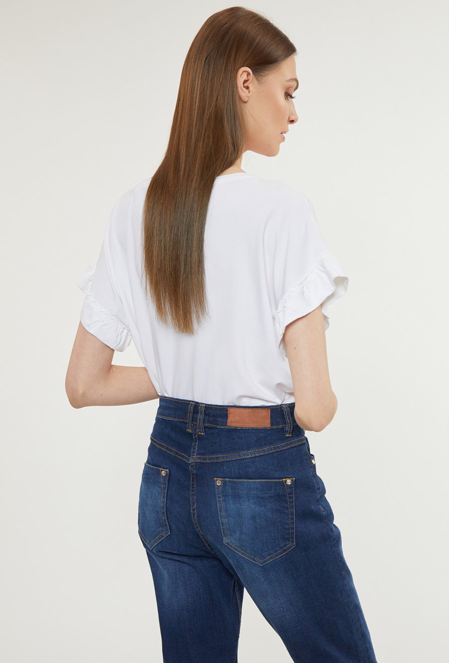 Wiskozowa bluzka z falbankami przy rękawach