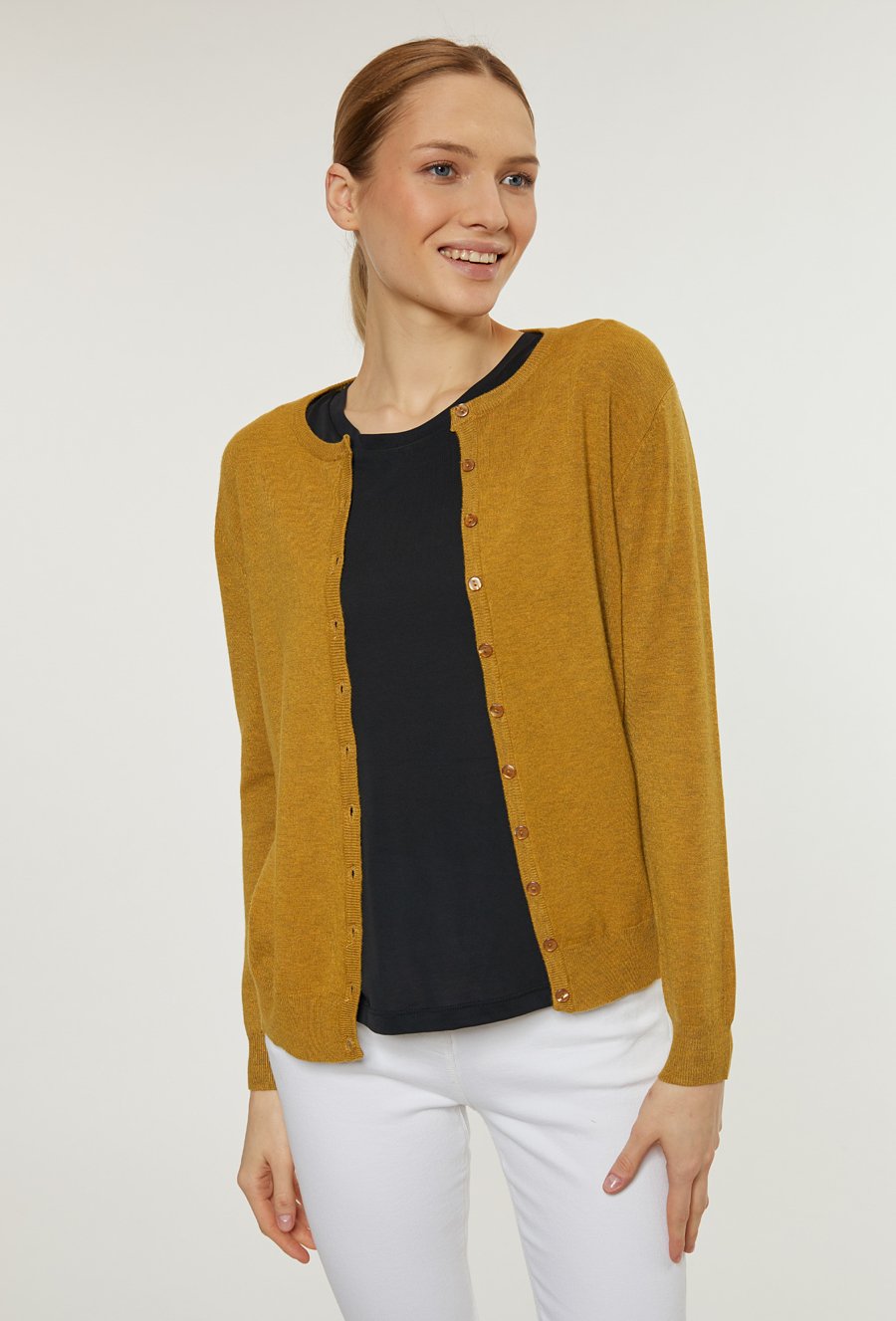 Sweterek damski zapinany na guziki