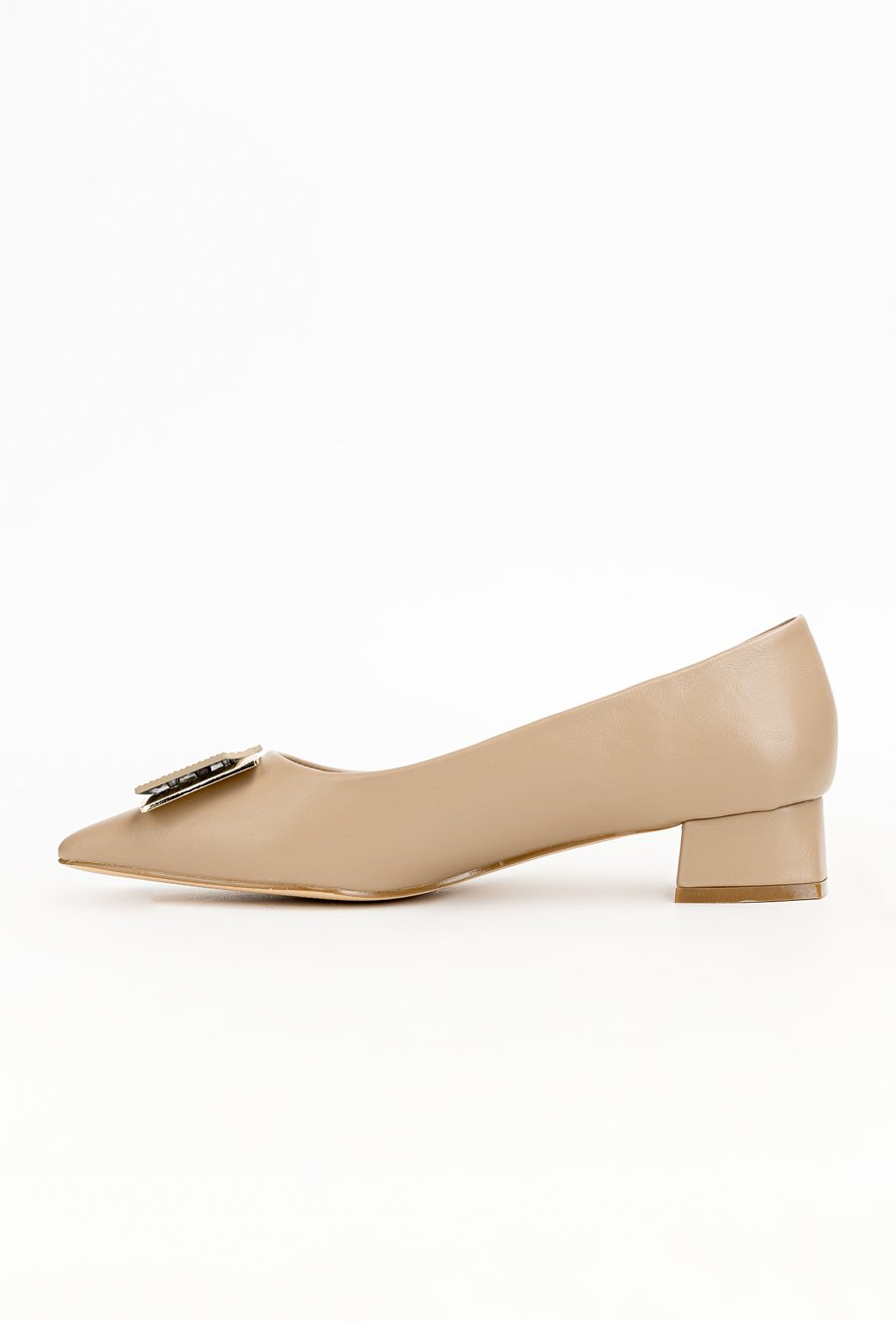 Beżowe cz&oacute;łenka z ozdobną klamrą DIMON