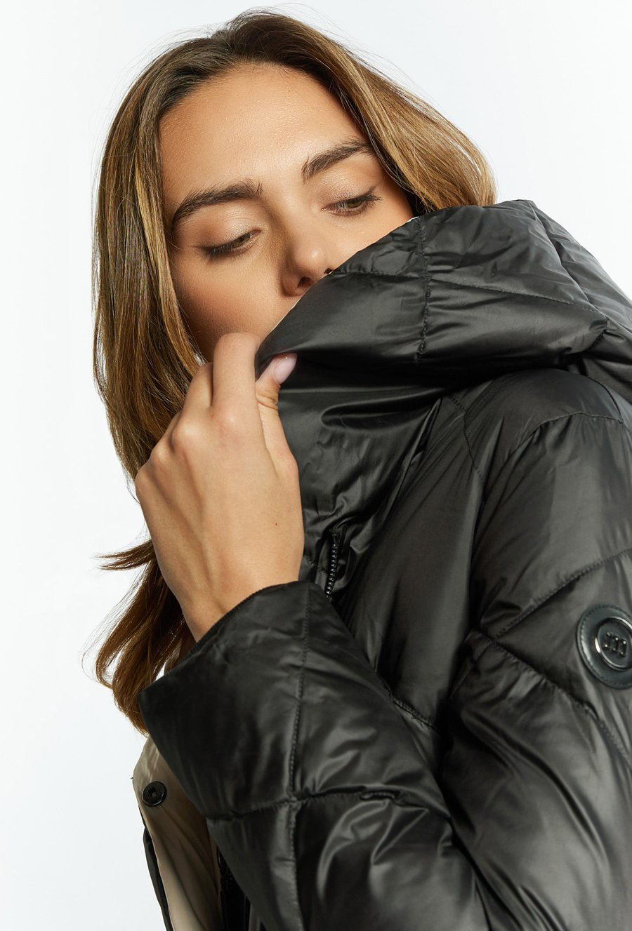 Puchowy płaszcz damski