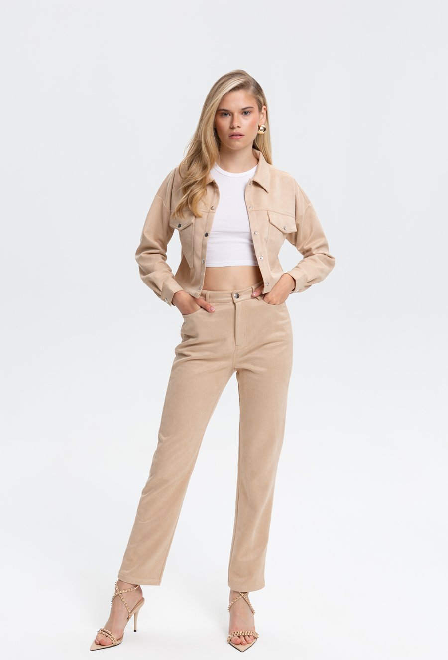 Beżowa kurtka z imitacji zamszu