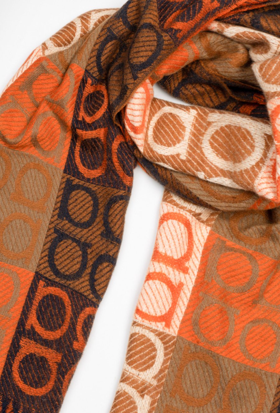 Szal w kolorową kratę