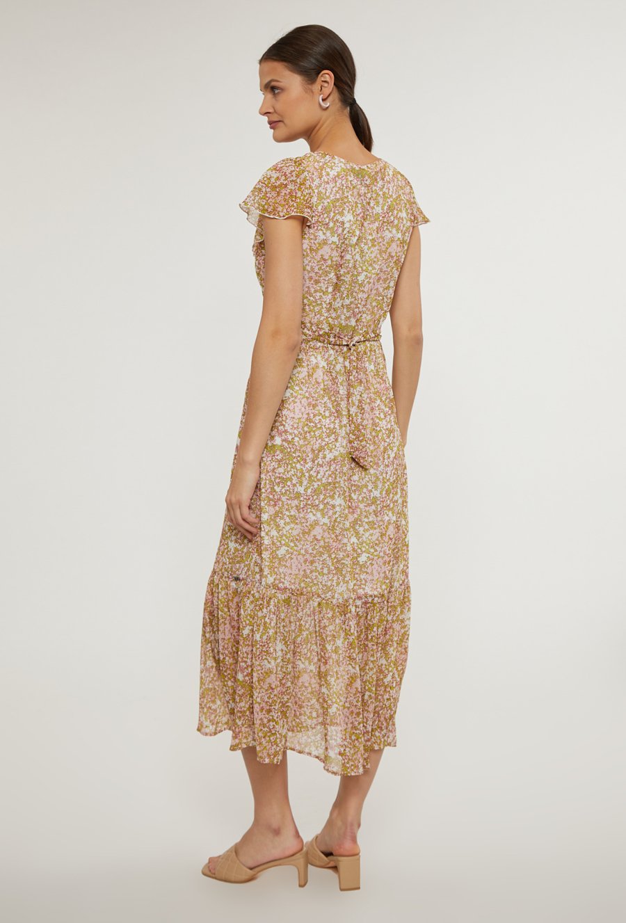 Kwiecista sukienka midi