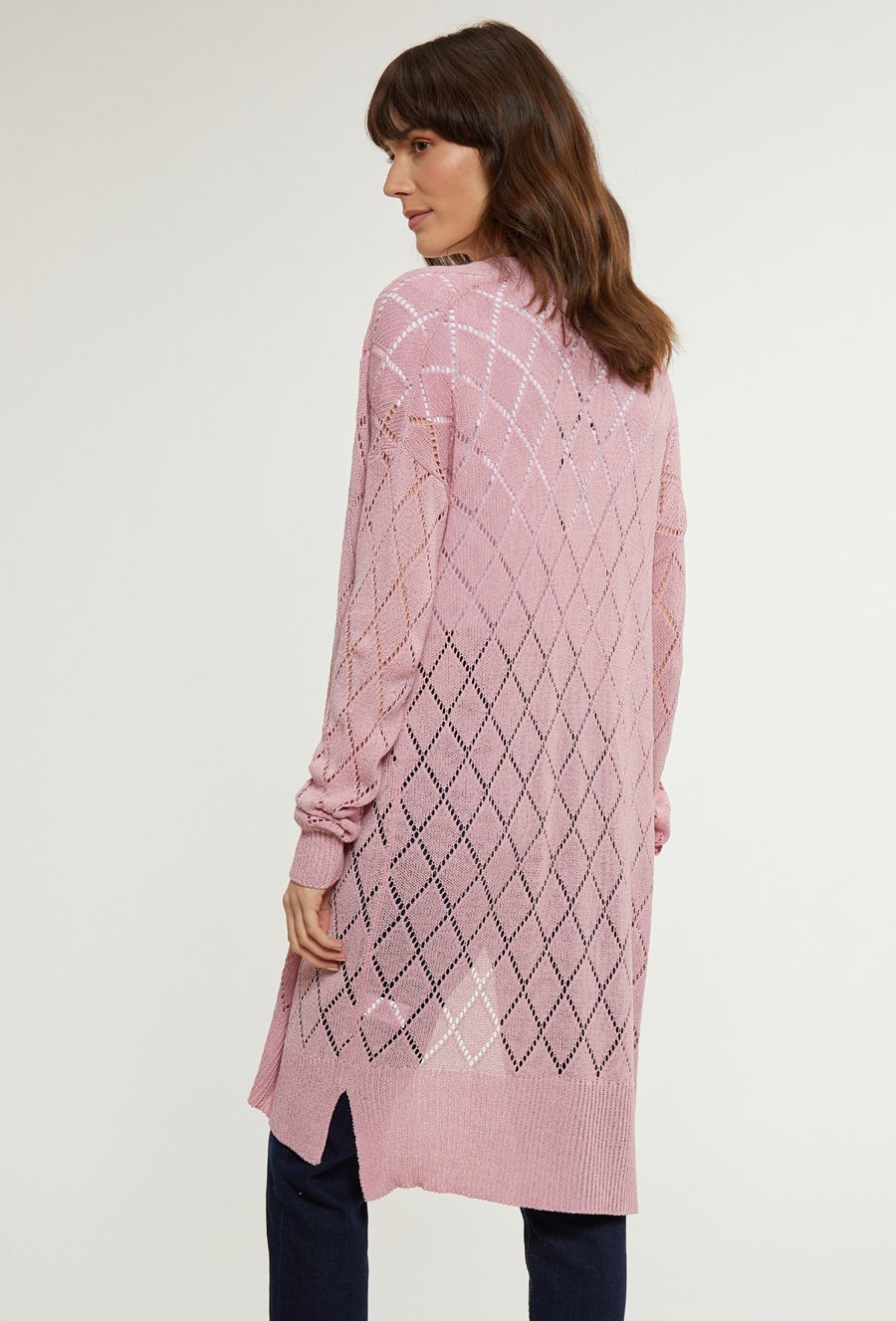 Długi kardigan z ażurowym wykończeniem