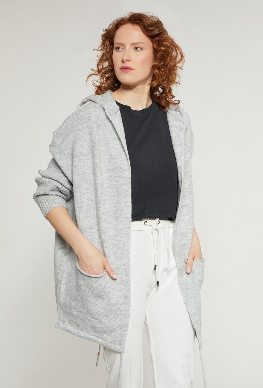 Kardigan damski o kroju nietoperza