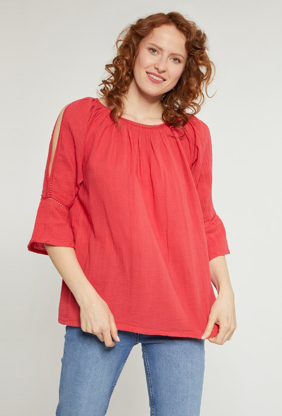 Bawełniana bluzka z ażurowymi wstawkami