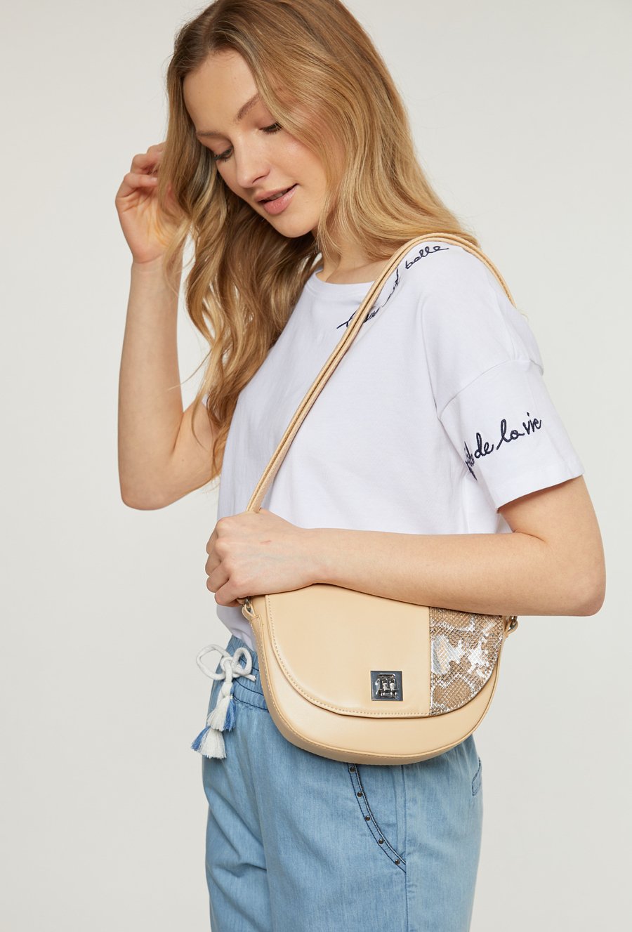 Mała torebka damska z klapką