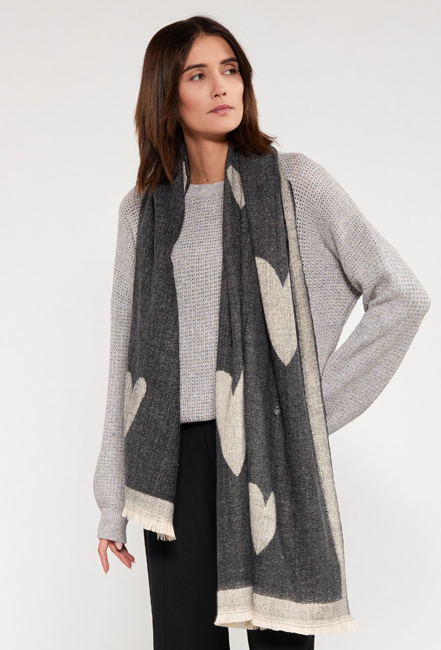 Szal damski z wzorem