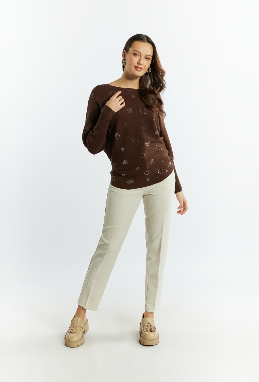 Sweter damski z aplikacjami