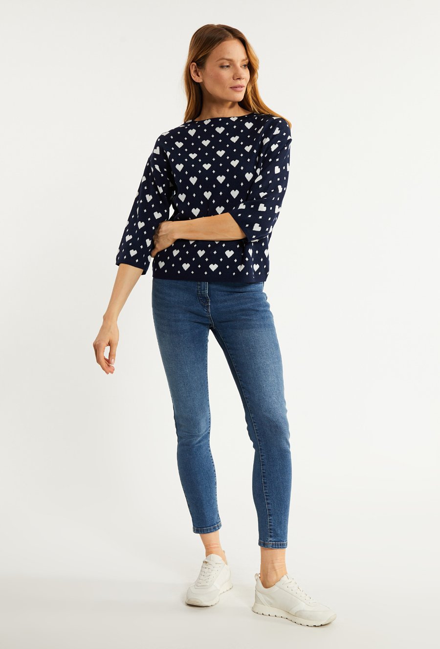 Sweter z wzorem w serca