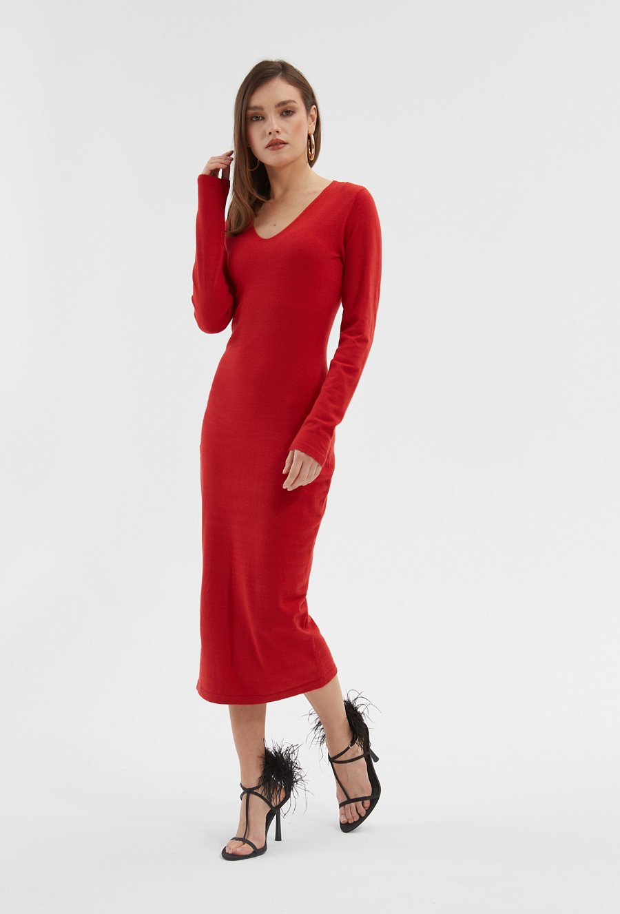 Koralowa dopasowana sukienka z wiskozą