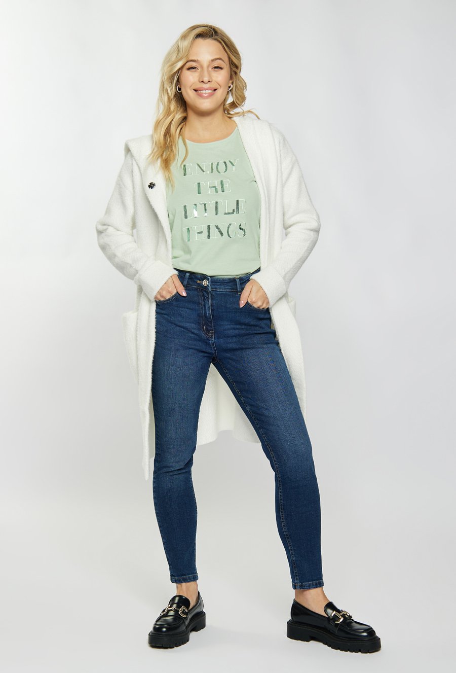 Bawełniany t-shirt z dżetowym napisem