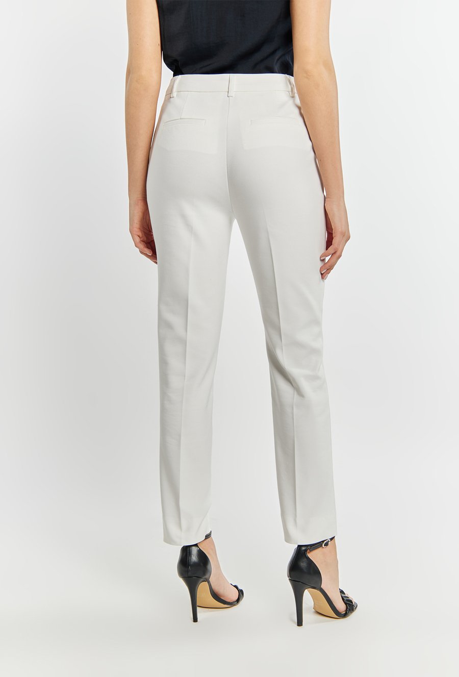 Spodnie damskie z łańcuszkami