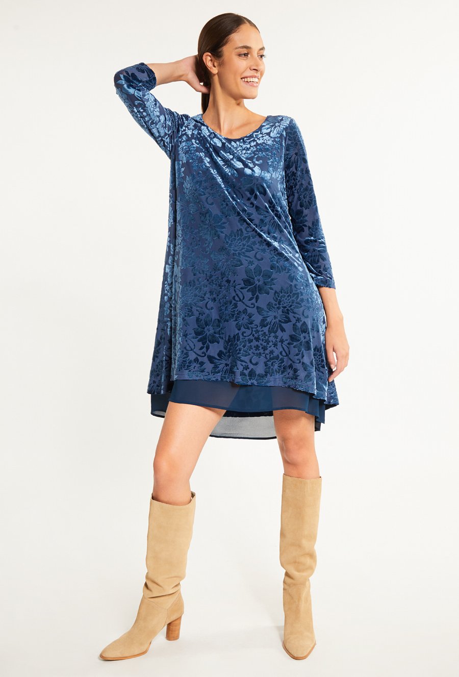 Welurowa sukienka damska