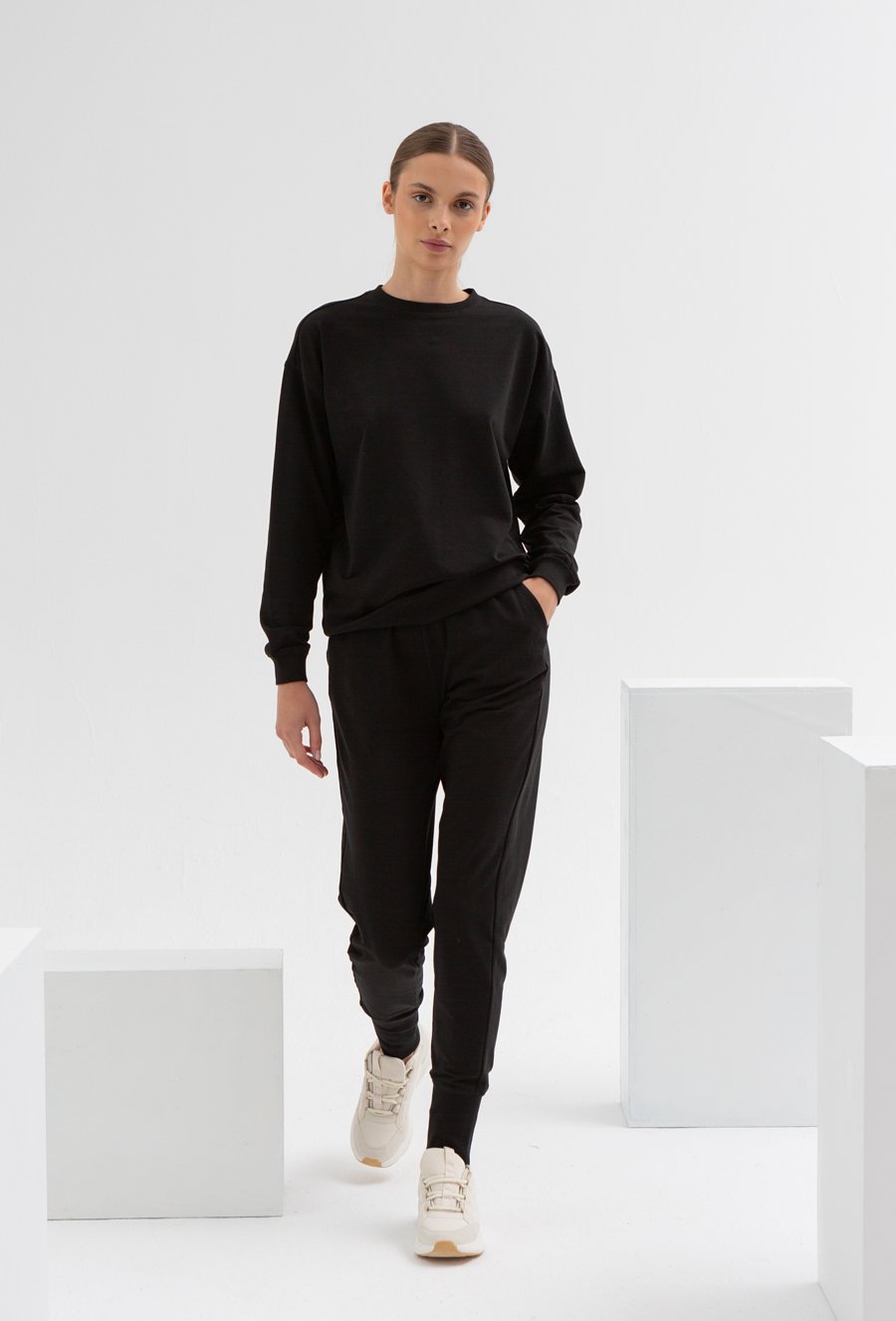 Czarne spodnie dresowe