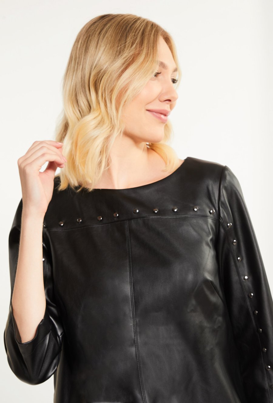 Sukienka damska z imitacji sk&oacute;ry