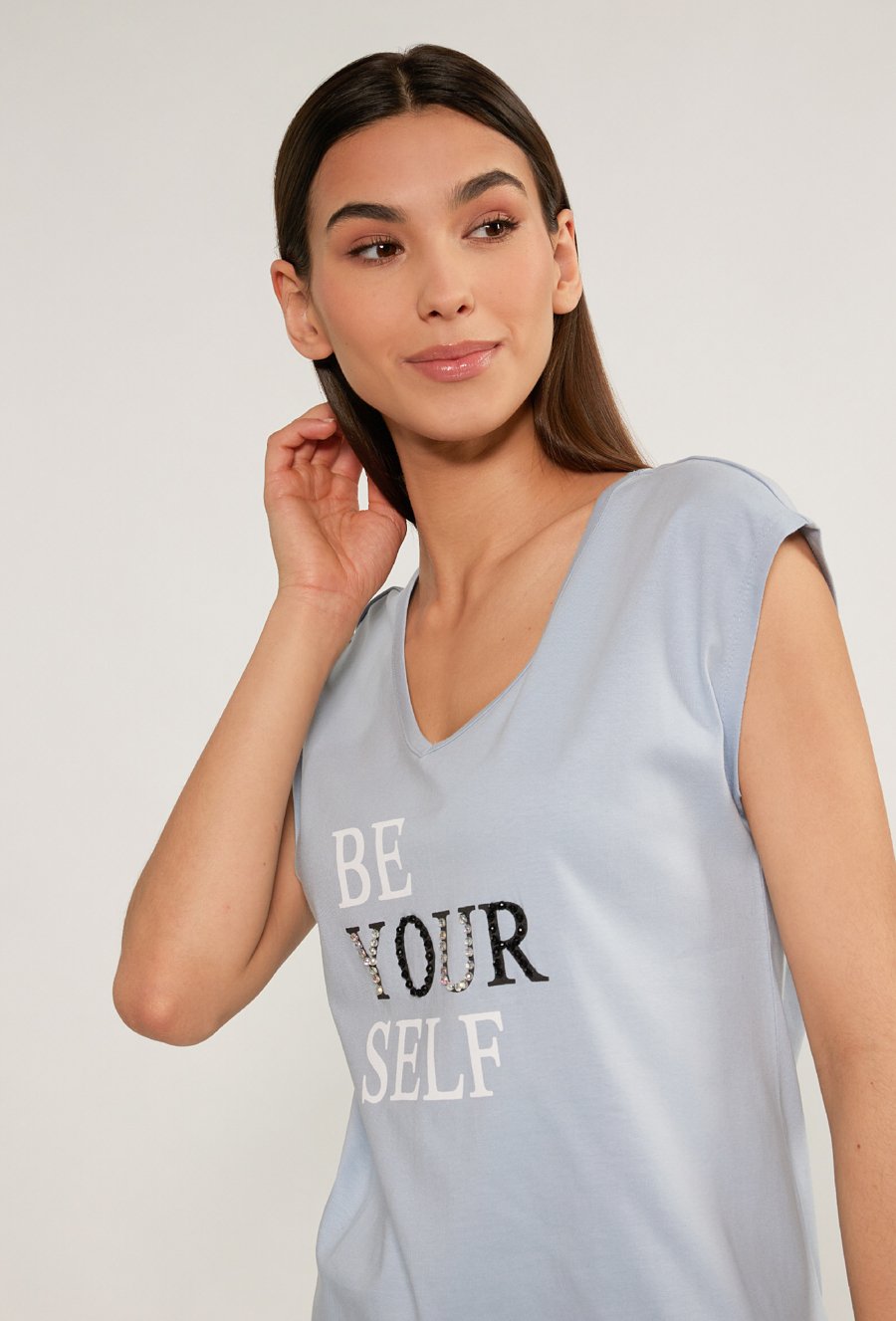 Bawełniany t-shirt z napisem oraz cekinami