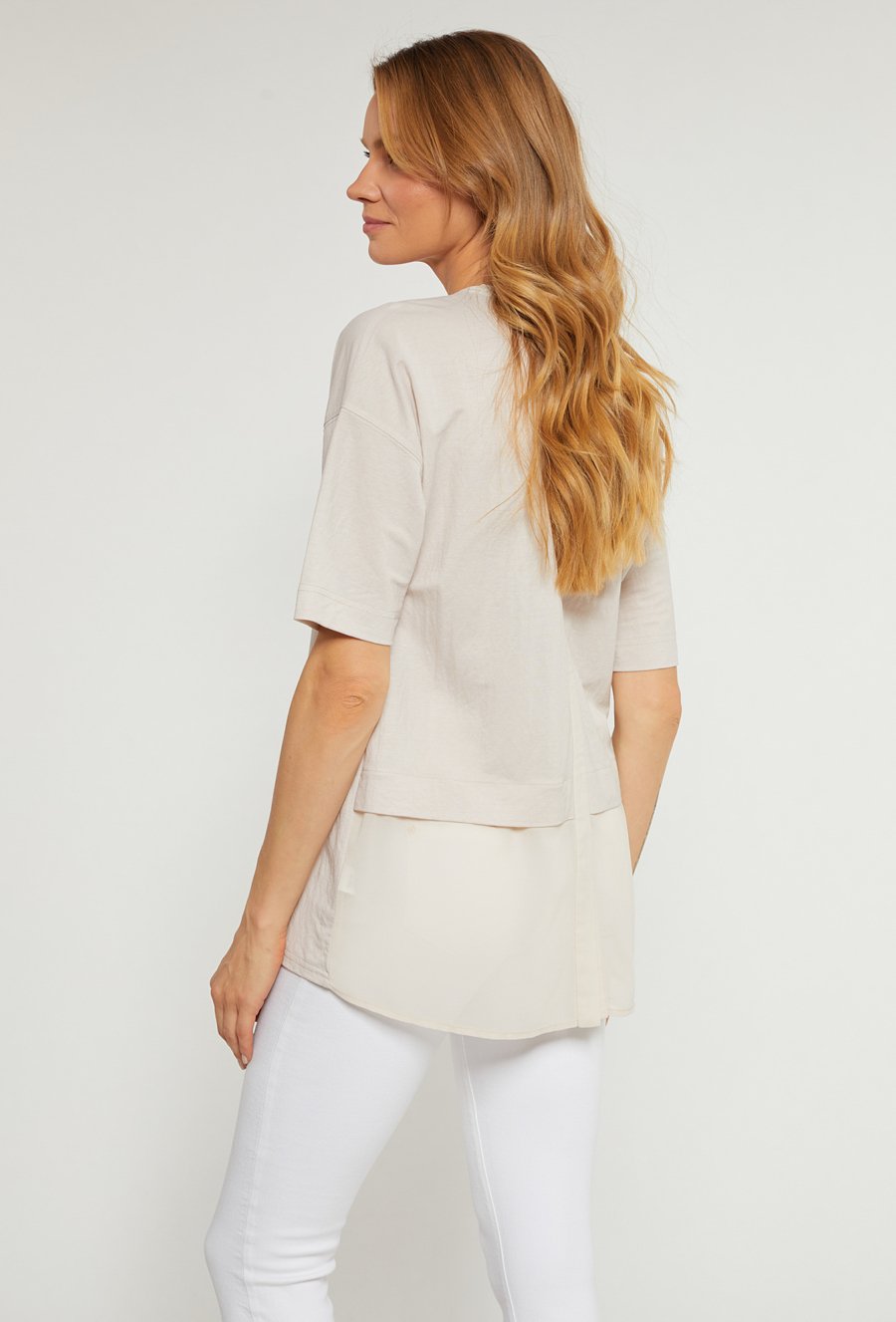 Bluzka damska z ciekawym tyłem