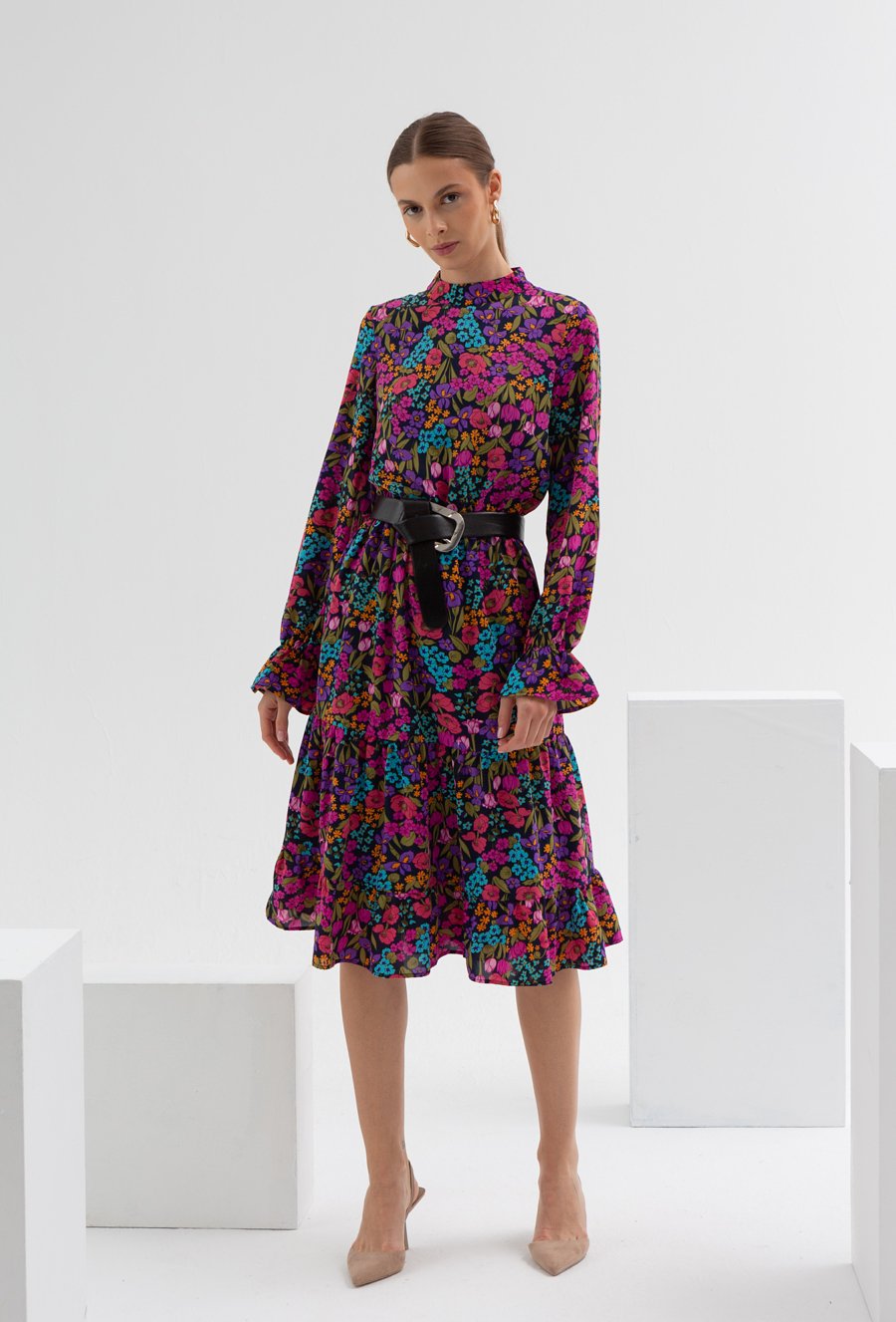 Długa  sukienka w kwiatowy wz&oacute;r