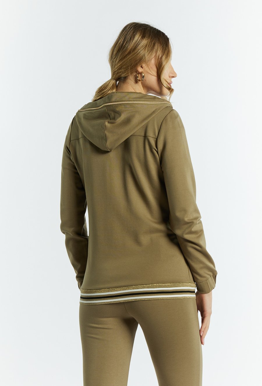 Rozpinana bluza z kapturem